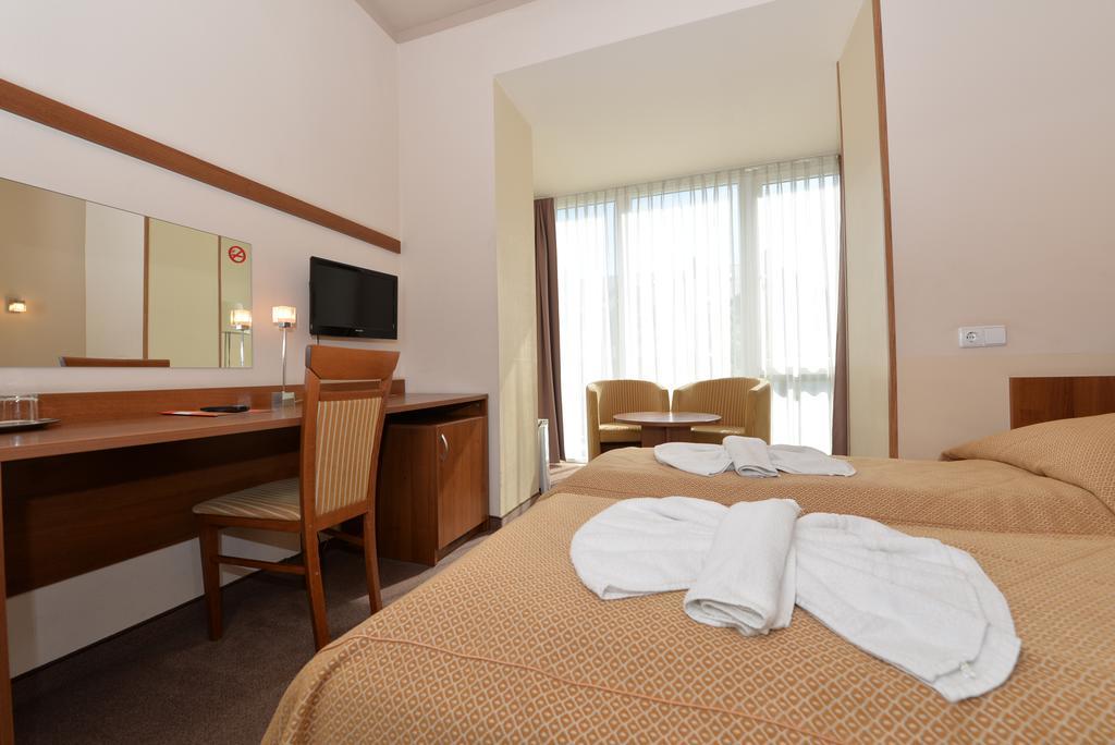 Zuvedra Hotel Palanga Ruang foto